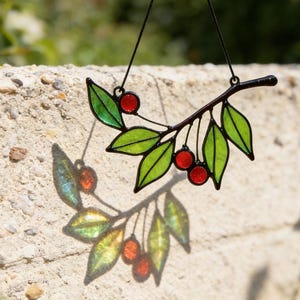Stained Glass Green Olive Leaf Suncatcher｜Custom nature decor｜Window Wall Hanging Plant Lover Gift｜Handcrafted Green Leaf Stained Glass Art